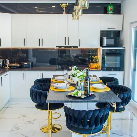 Nova Lux בית נופש *