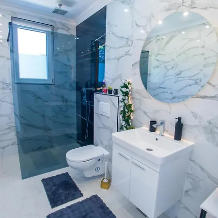 Nova Lux בית נופש מוסטר