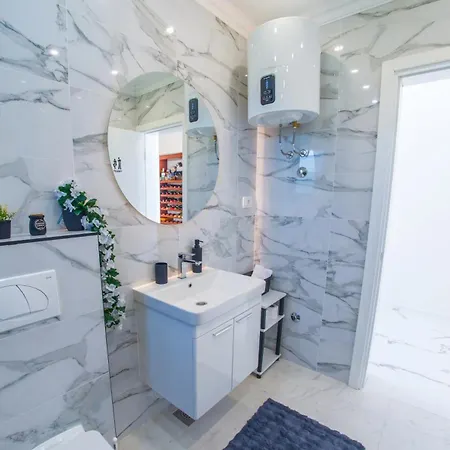 Nova Lux * מוסטר