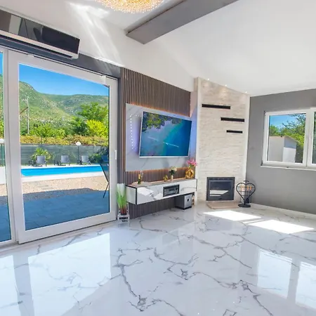 בית נופש Nova Lux *