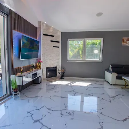 בית נופש Nova Lux