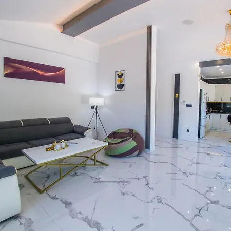 Nova Lux בית נופש *