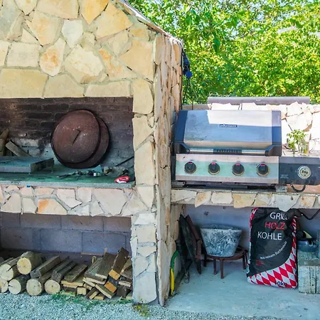 Nova Lux Semesterbostad *