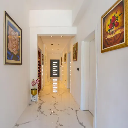 Nova Lux Prázdninový dům Mostar